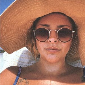 Meet your Posher, Ashlee